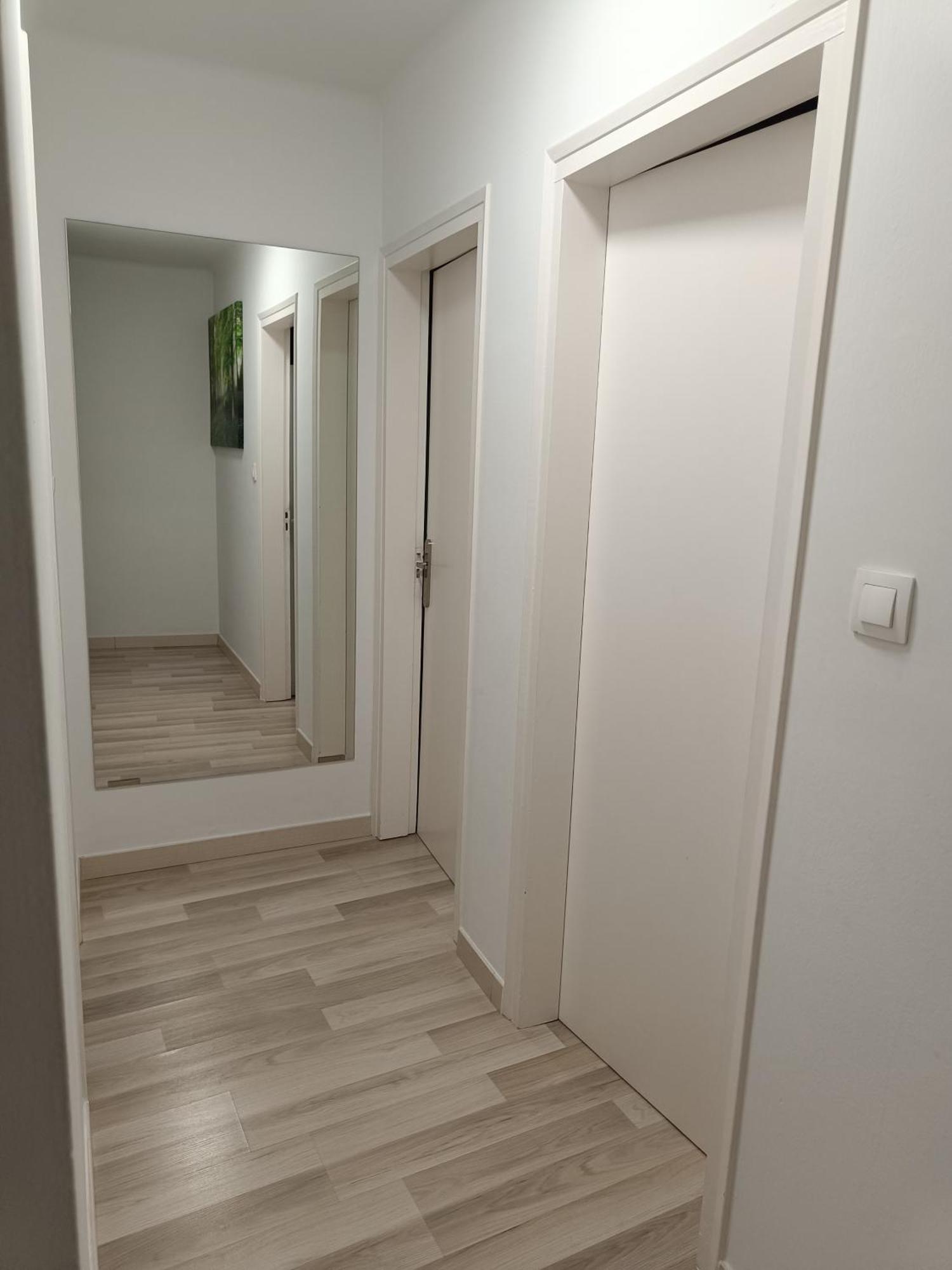 Apartamento Confort I La Seu d'Urgell Exterior photo