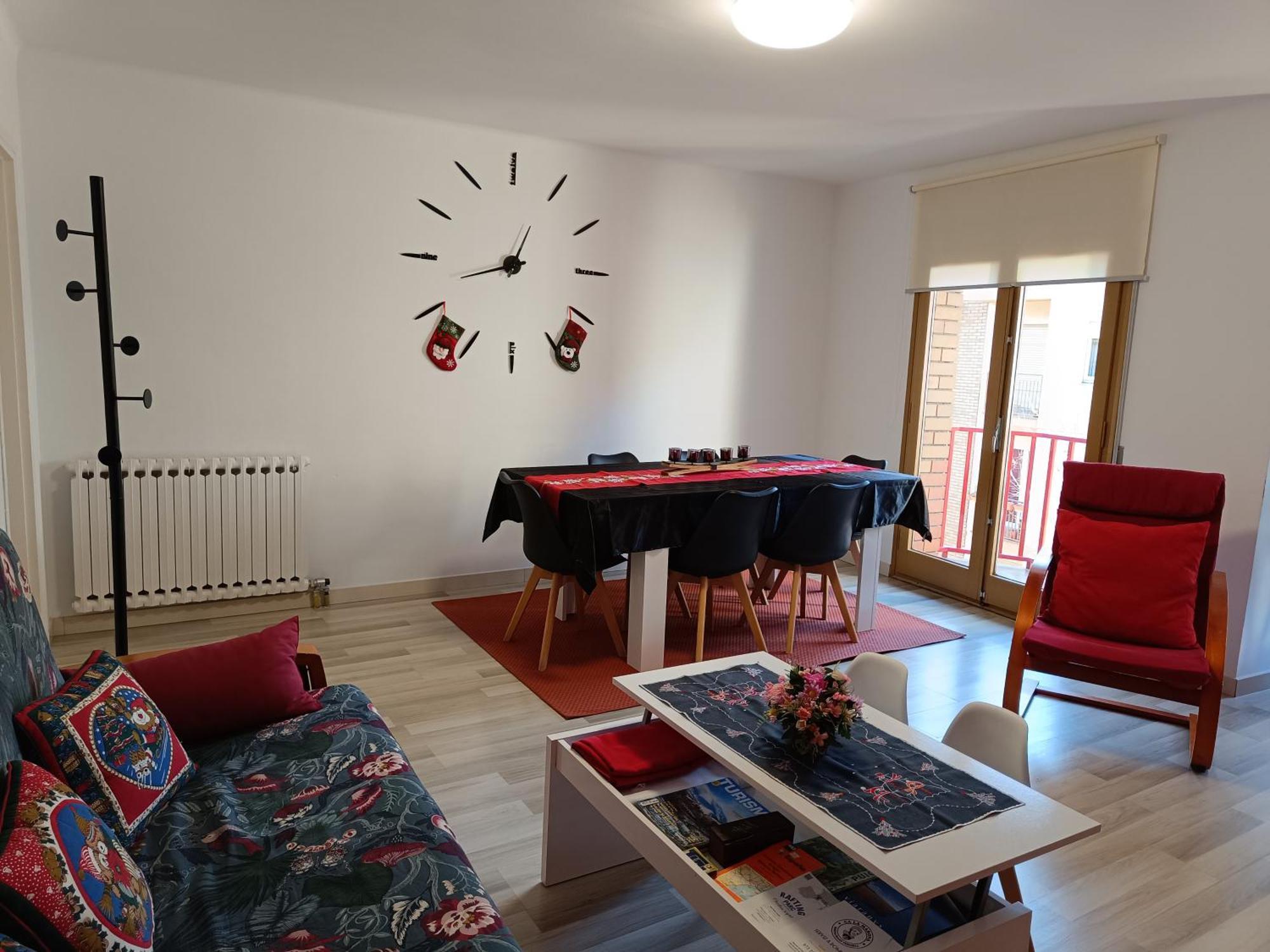 Apartamento Confort I La Seu d'Urgell Exterior photo