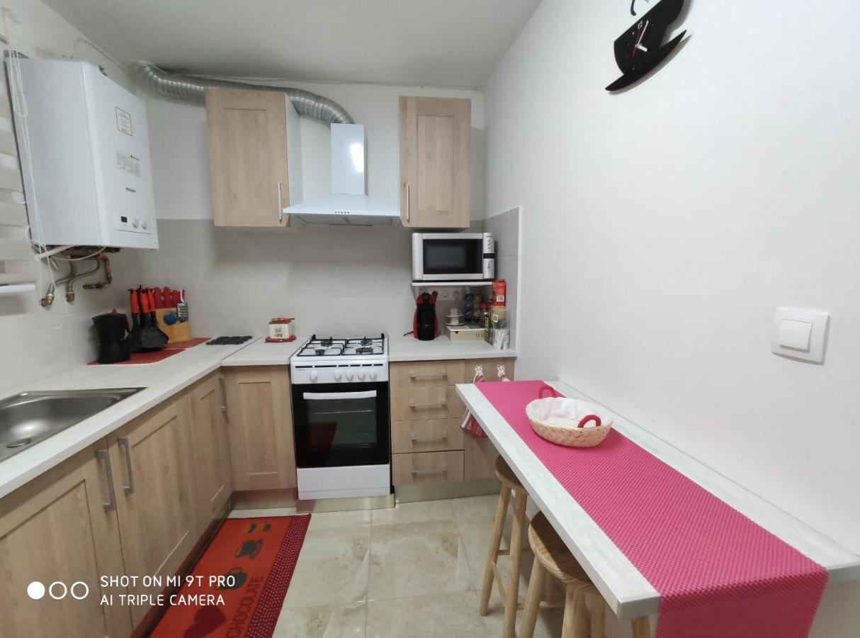 Apartamento Confort I La Seu d'Urgell Exterior photo
